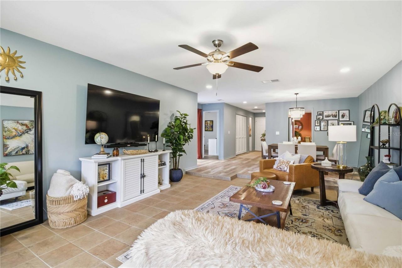 3689 Gleneagle Drive, Unit 14B, Sarasota, FL 34238 Photo