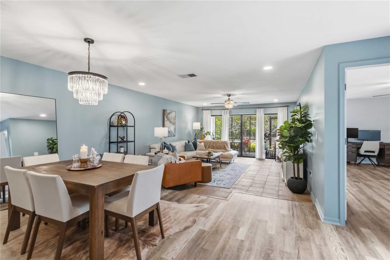 3689 Gleneagle Drive, Unit 14B, Sarasota, FL 34238 Photo