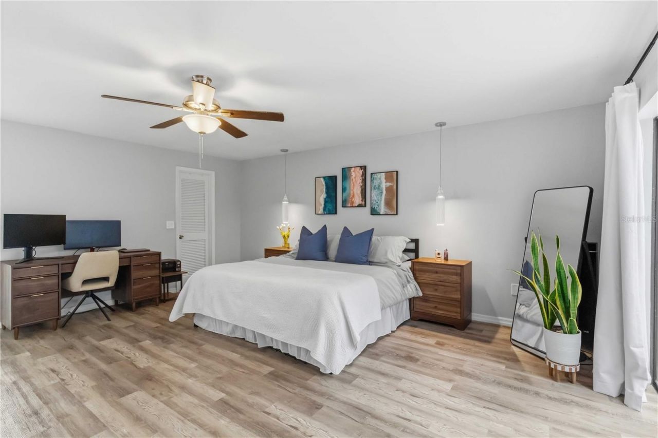 3689 Gleneagle Drive, Unit 14B, Sarasota, FL 34238 Photo