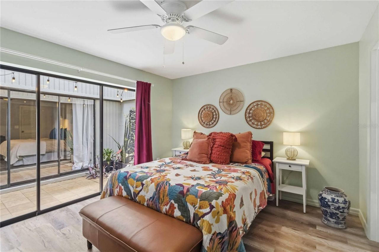 3689 Gleneagle Drive, Unit 14B, Sarasota, FL 34238 Photo