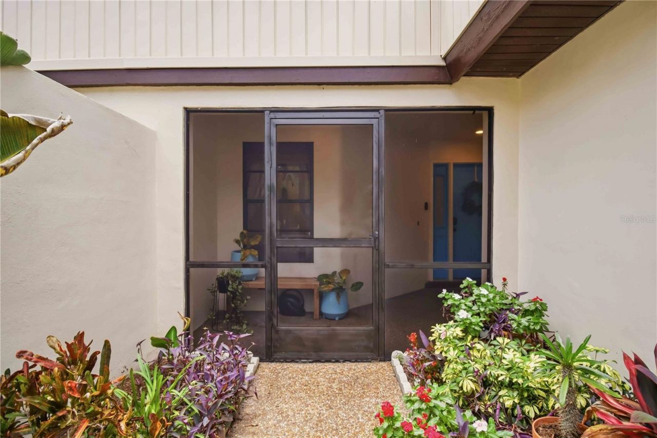 3689 Gleneagle Drive, Unit 14B, Sarasota, FL 34238 Photo