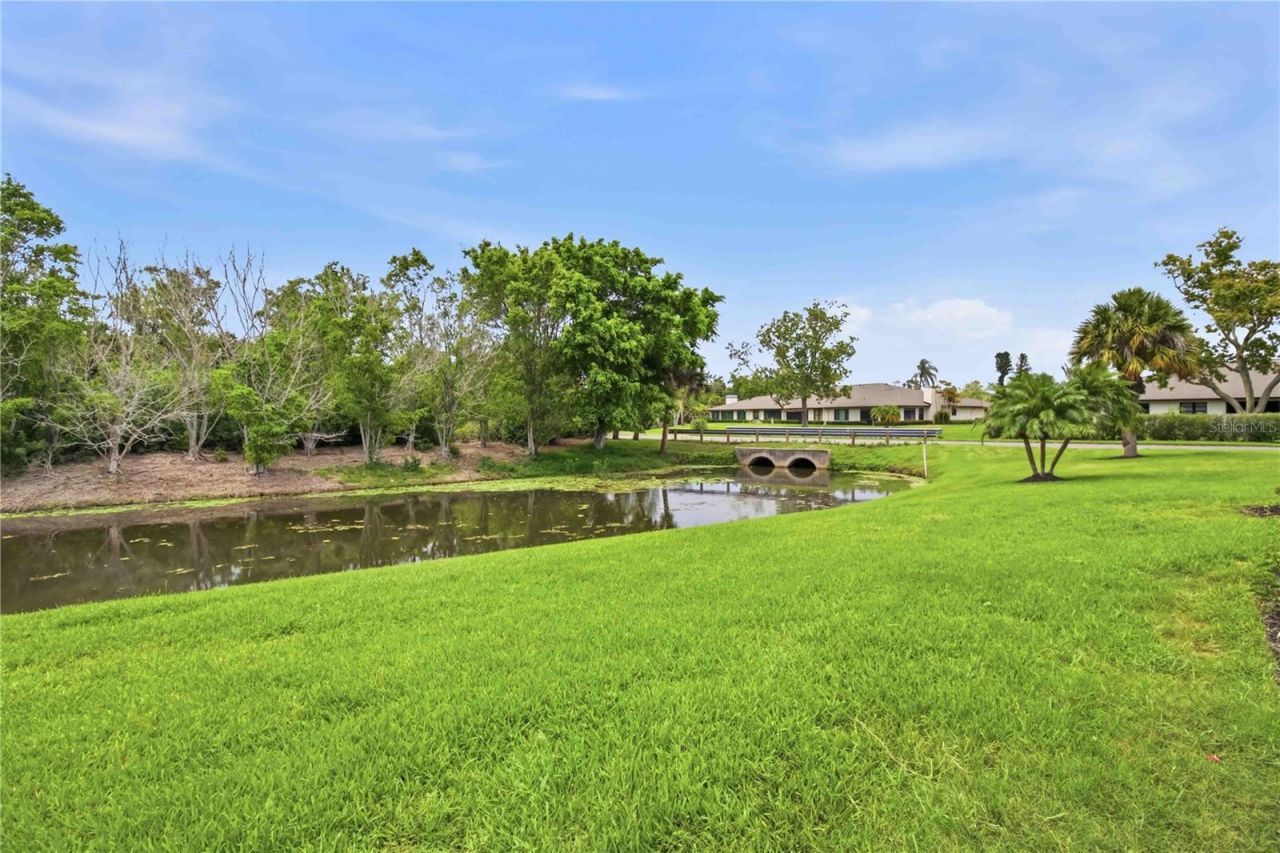 3689 Gleneagle Drive, Unit 14B, Sarasota, FL 34238 Photo