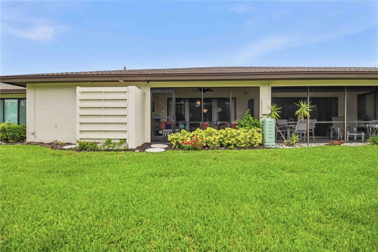 3689 Gleneagle Drive, Unit 14B, Sarasota, FL 34238 Photo
