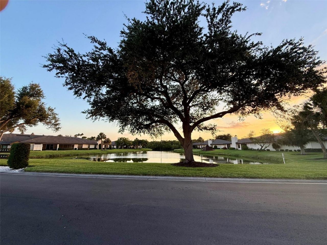 3689 Gleneagle Drive, Unit 14B, Sarasota, FL 34238 Photo
