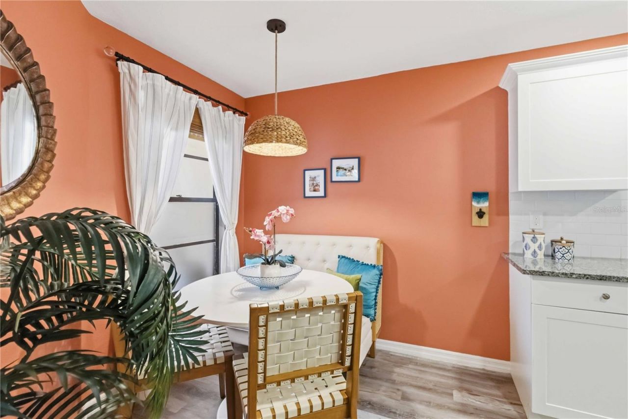 3689 Gleneagle Drive, Unit 14B, Sarasota, FL 34238 Photo