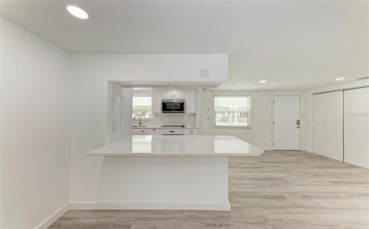 2714 Datura Street , Sarasota, FL 34239 Photo