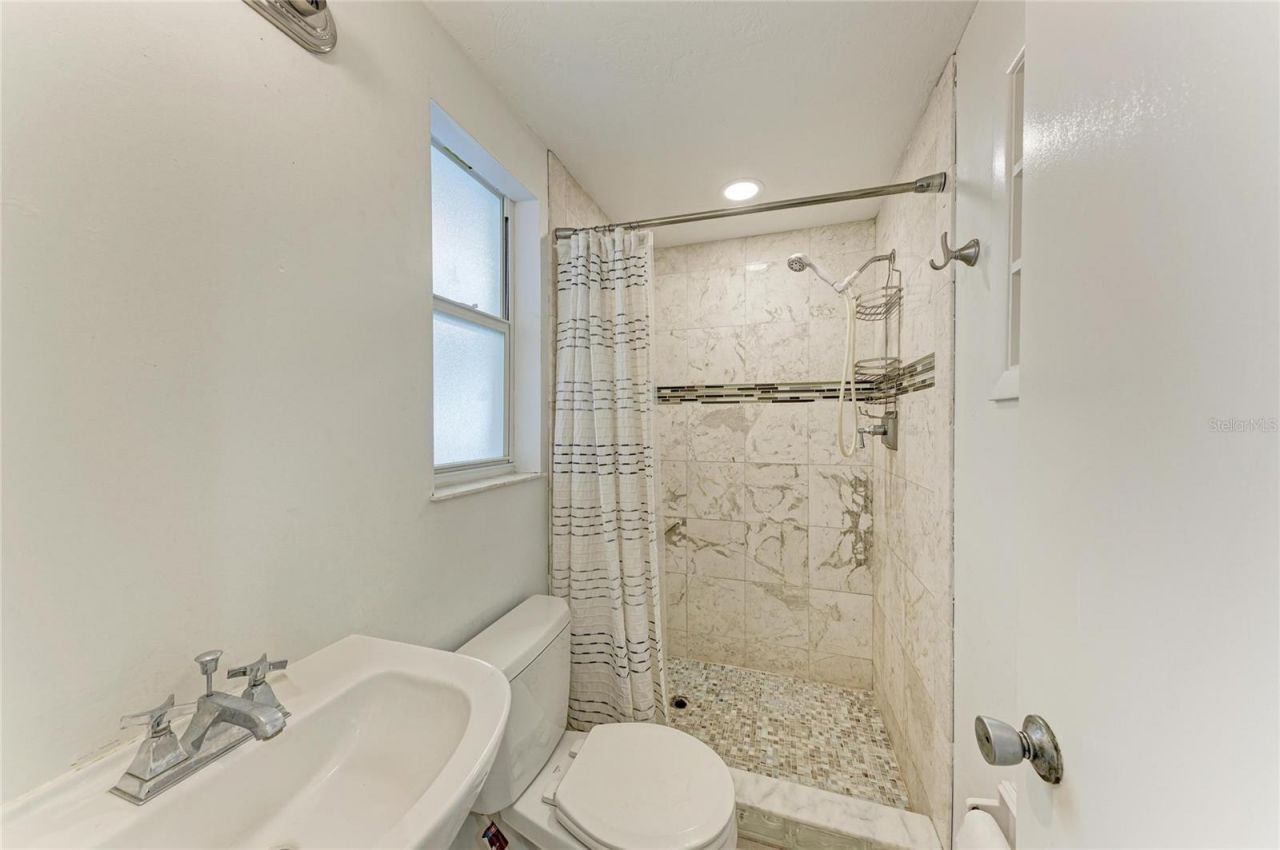 2714 Datura Street , Sarasota, FL 34239 Photo