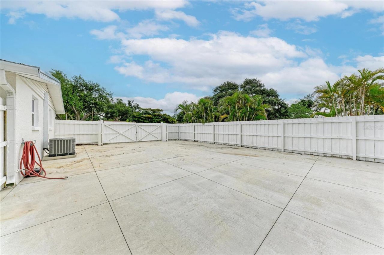 2714 Datura Street , Sarasota, FL 34239 Photo