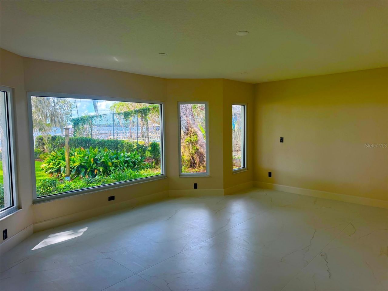 1341 W Lakeshore Drive, Clermont, FL 34711 Photo
