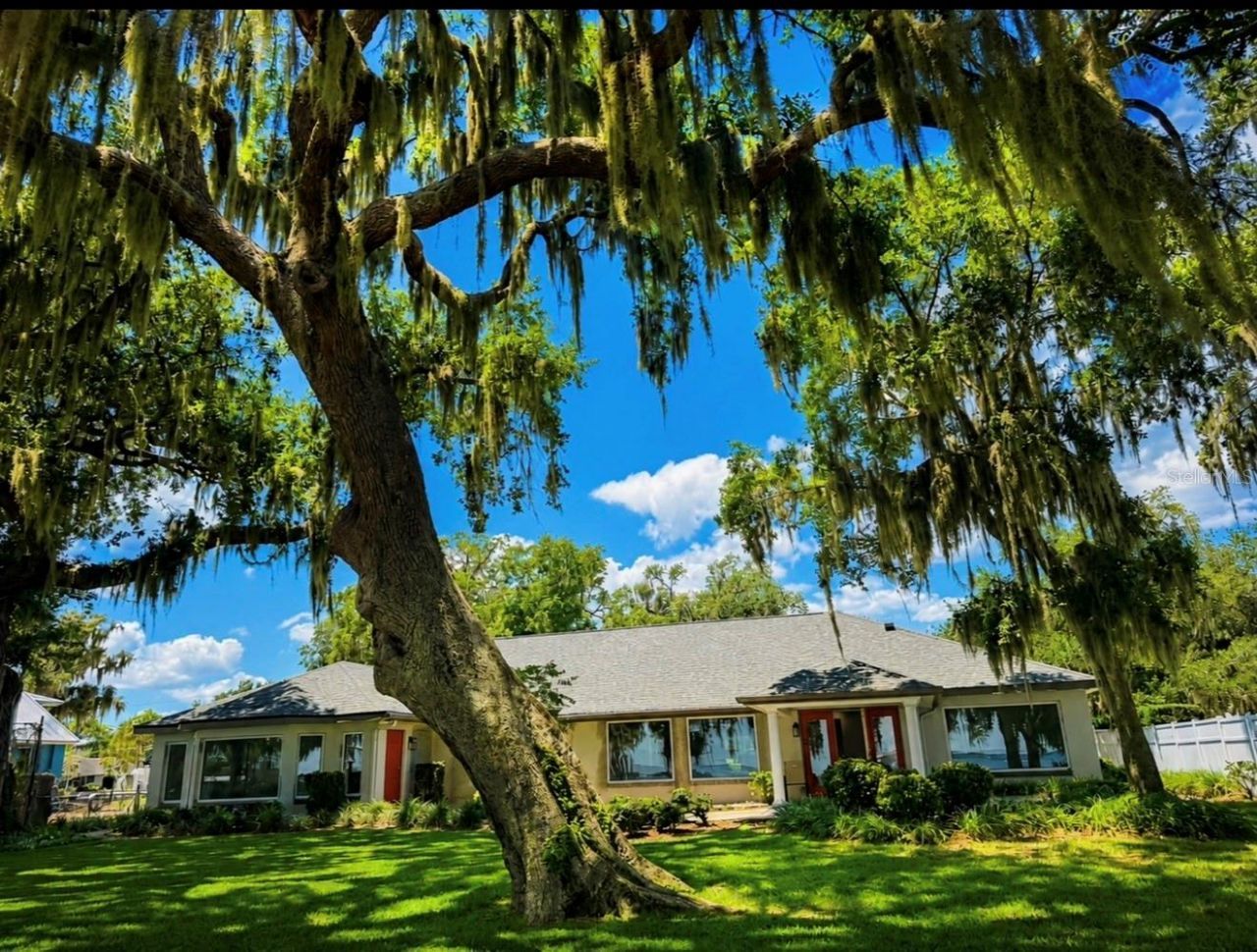 1341 W Lakeshore Drive, Clermont, FL 34711 Photo
