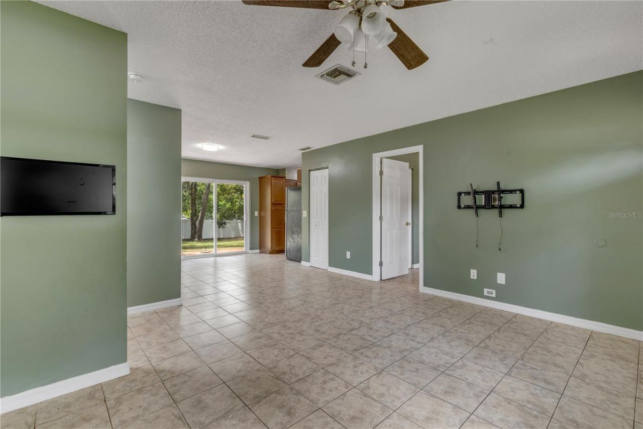 380 Julia Avenue , Orange City, FL 32763 Photo