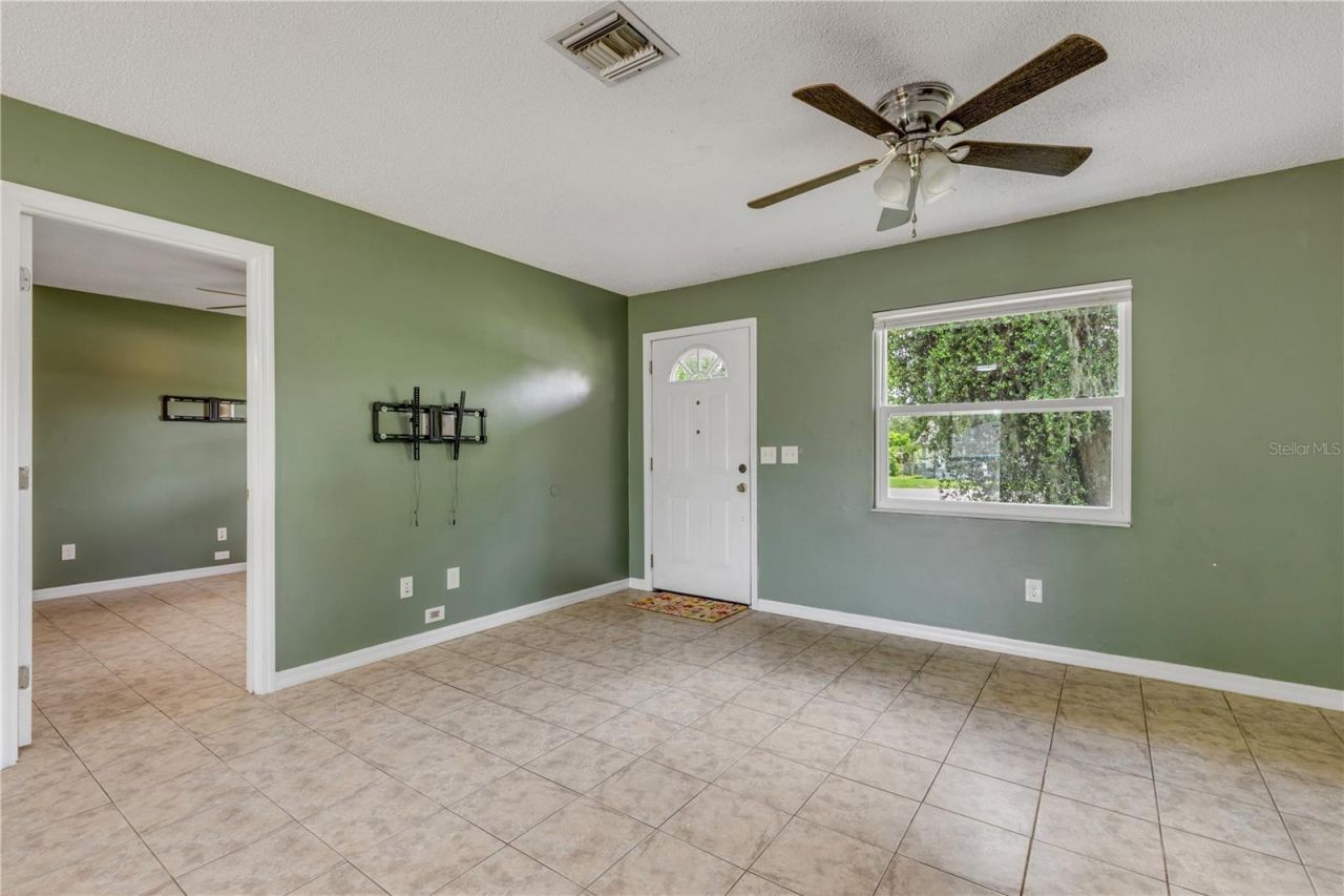380 Julia Avenue , Orange City, FL 32763 Photo