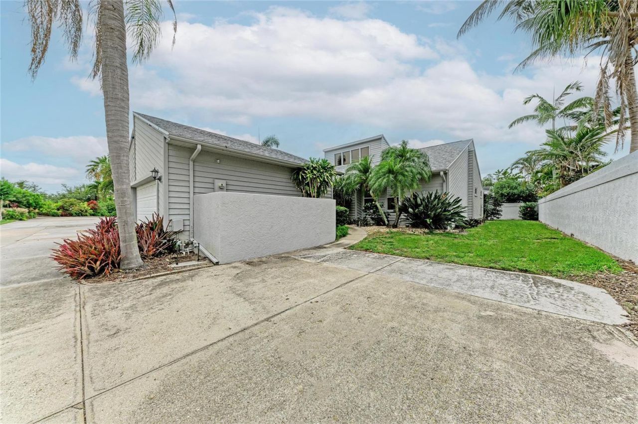 11207 Longwood Ct, Bradenton, FL 34209 Photo