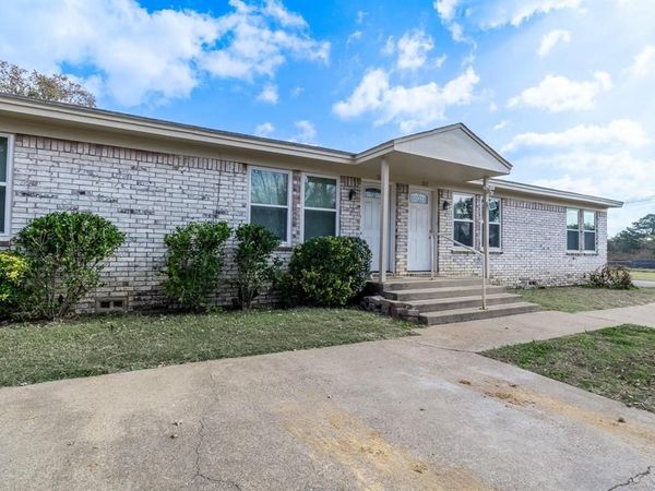 309-311 Lilac Drive, Granbury, TX 76049