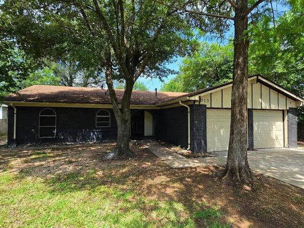 713 N Spears Street, Alvarado, TX 76009