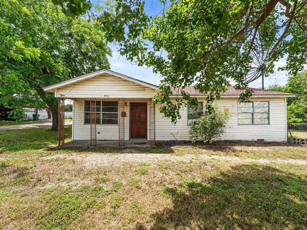 301 N Commerce Street , Mart, TX 76664