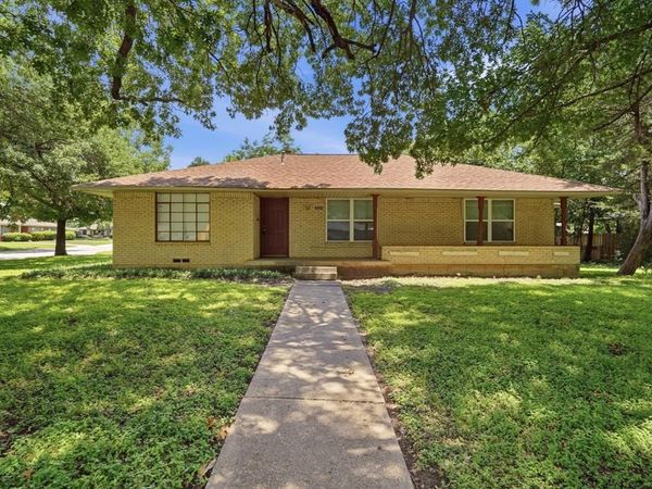 2806 E Atoll Drive, Dallas, TX 75216