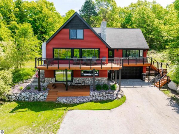 2104 Apple Hill Road, Traverse City, MI 49686