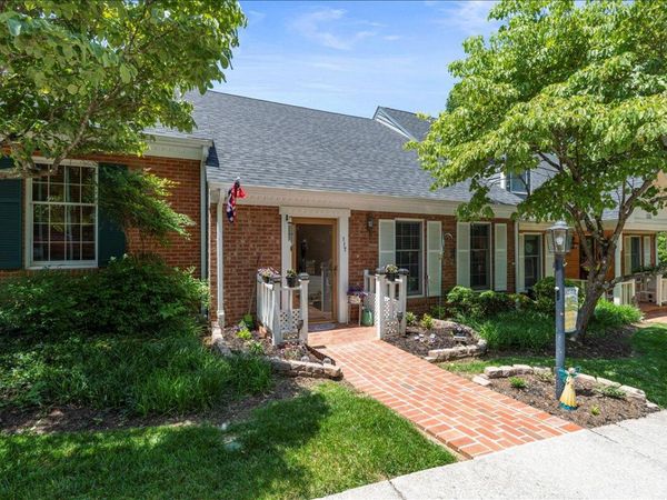 117 Greenbrier DR , Radford, VA 24141