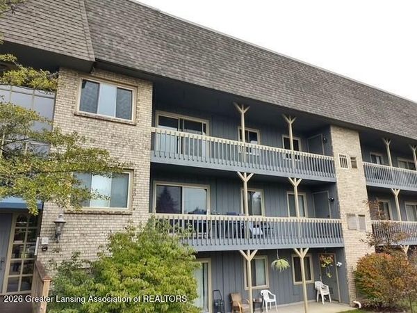 2934 Mount Hope, Okemos, MI 48864