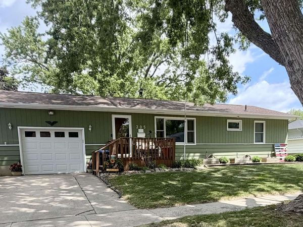 305 E 12TH ST, Storm Lake, IA 50588