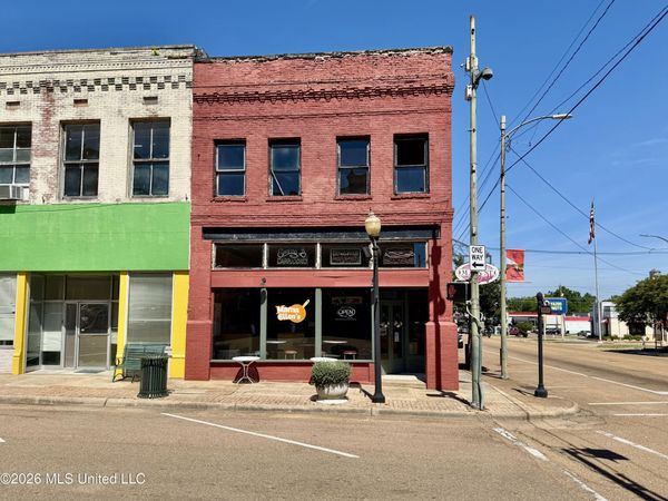 100 S Main Street, Yazoo City, MS 39194