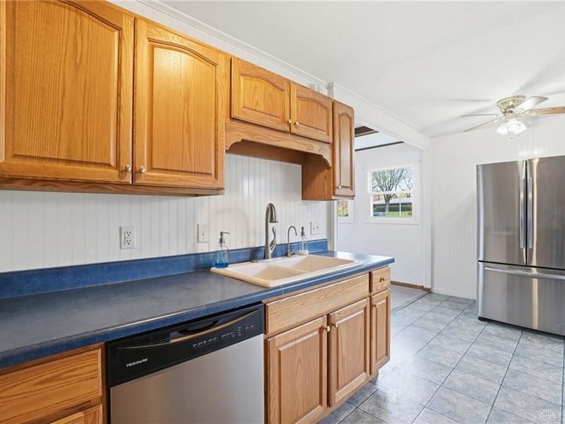 818 Brookwood Drive, Bellefontaine, OH 43311 Photo 11