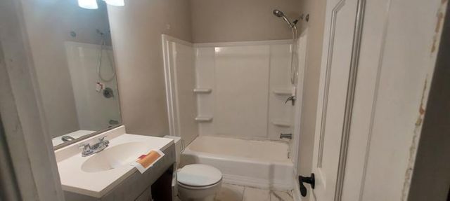 135 Dowling Avenue Photo 4