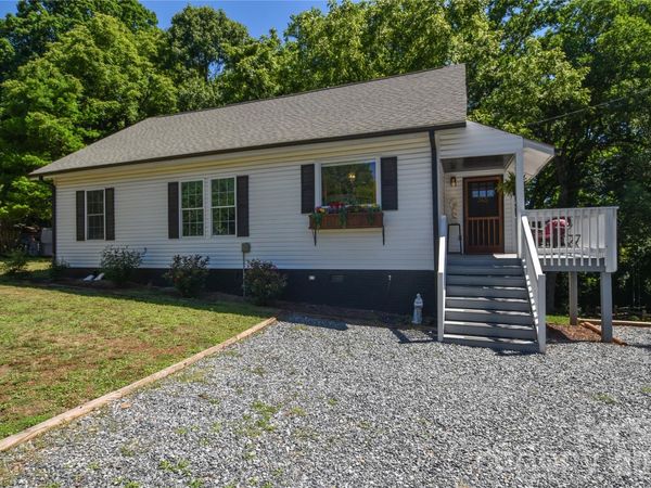 345 W Lowrance Avenue , Mooresville, NC 28115