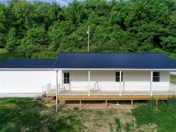 3899 Mayfair Lane , Cambridge, OH 43725