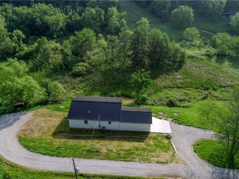 3899 Mayfair Lane, Cambridge, OH 43725 Photo 38