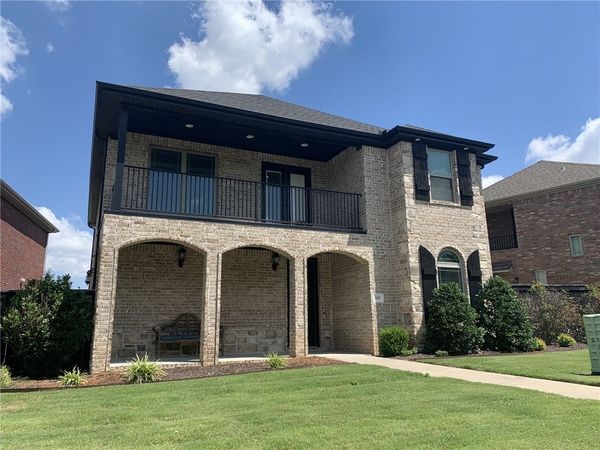 547 N Salem Road , Fayetteville, AR 72704