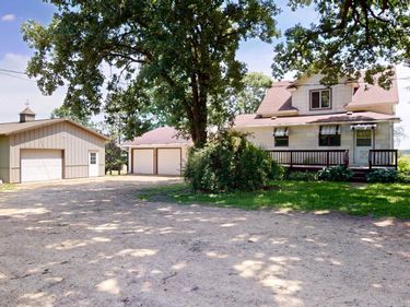 28989 780th Avenue, Clarks Grove, MN 56016