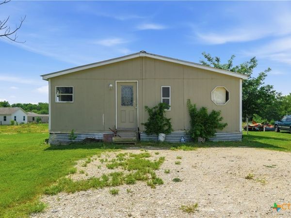 411 Summit Drive , Kyle, TX 78640