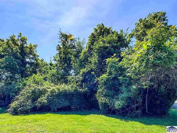 2717 N 6th 1/2 Street, Terre Haute, IN 47804