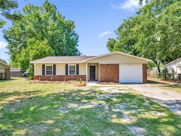 4765 NW Friar Avenue, Fayetteville, NC 28304