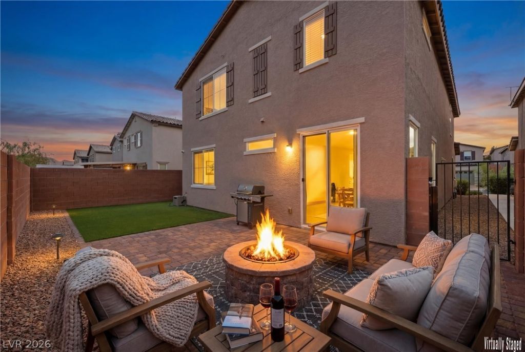 1016 Huckburn Avenue , Henderson, NV 89015