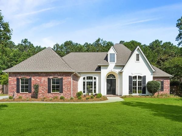 1082 WHITETAIL Drive , Mandeville, LA 70448