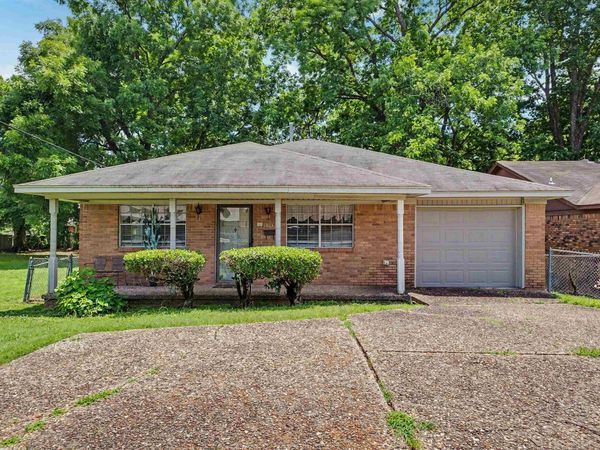 1403 Daisy L Gatson Bates Drive, Little Rock, AR 72202