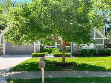 8201 N Oregon Drive, Kansas City, MO 64151