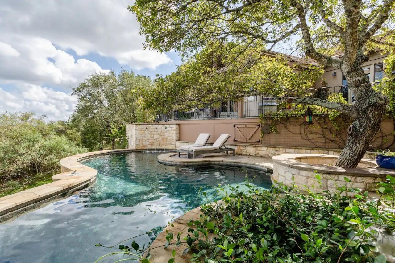 251 Goodnight Trl, Dripping Springs, TX 78620 Main Photo