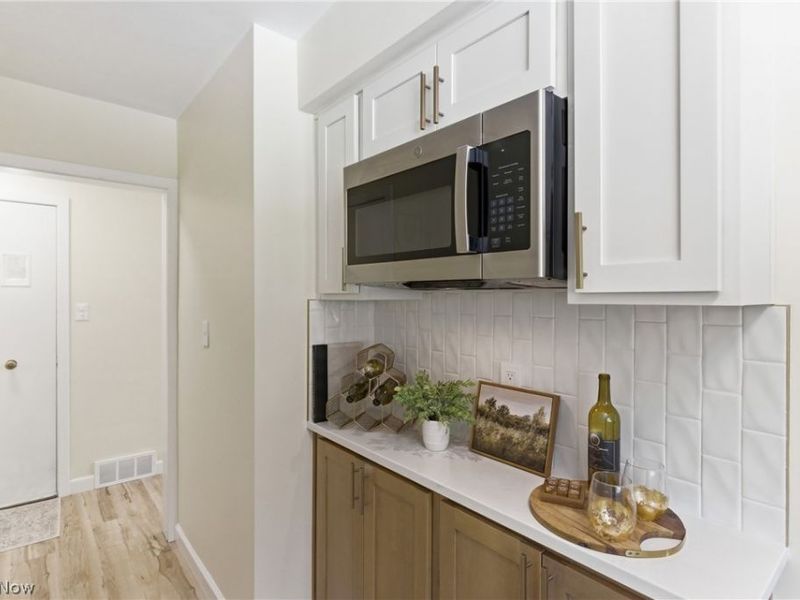17305 Alexander Road , Walton Hills, OH 44146 Photo 16