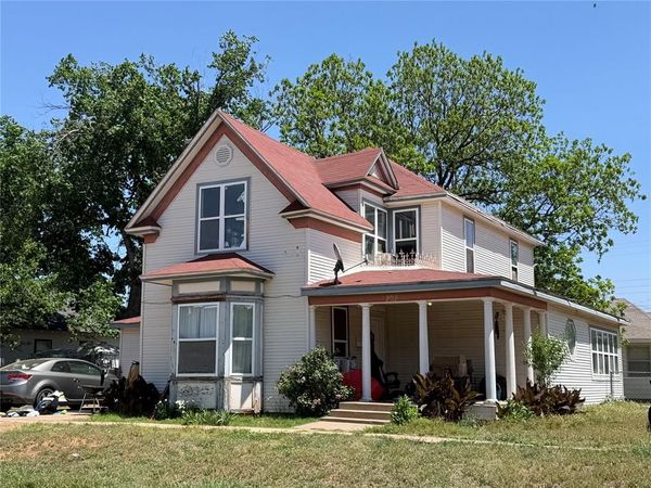202 N Randlett Street, Hobart, OK 73651