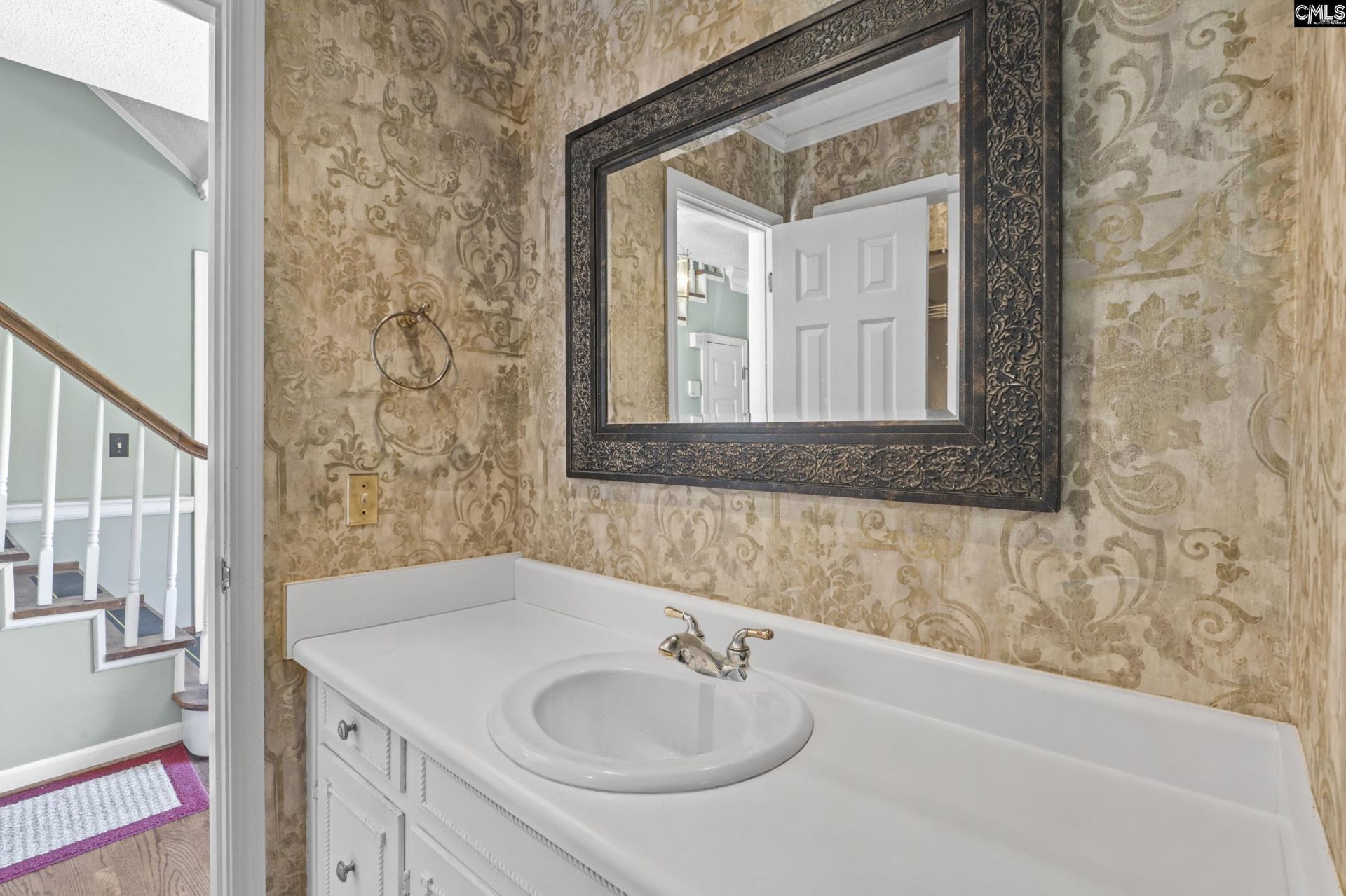 938 Fairway Drive Photo 9