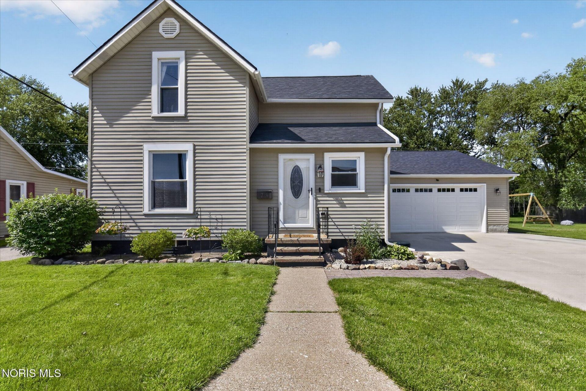 726 Park Street , Napoleon, OH 43545 Main Photo