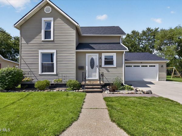726 Park Street , Napoleon, OH 43545