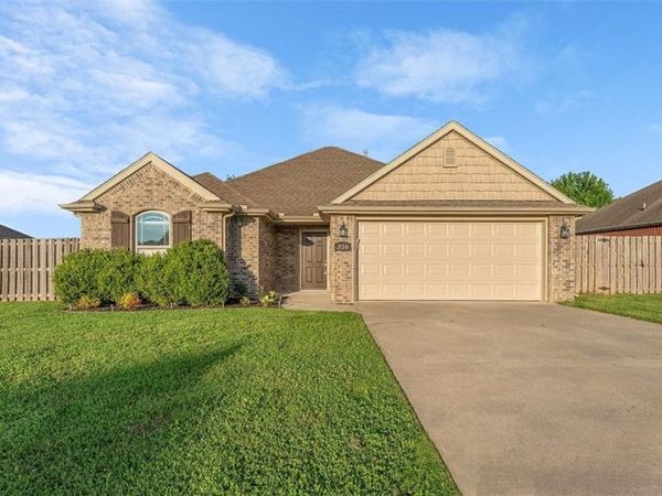 730 Fontana Street , Centerton, AR 72719