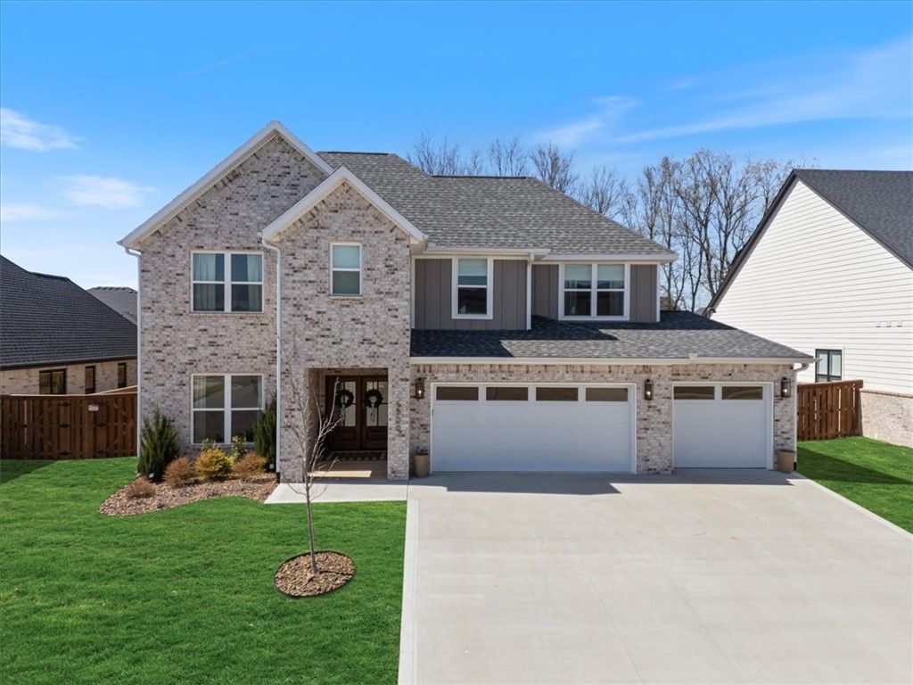 6800 SW Ambient Street, Bentonville, AR 72713 Main Photo
