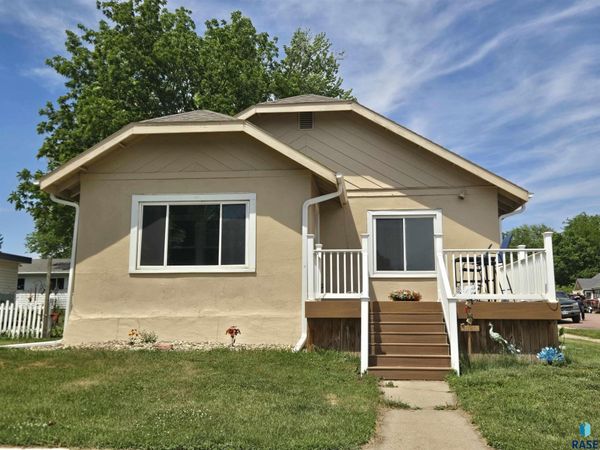 900 W Center St, Madison, SD 57042