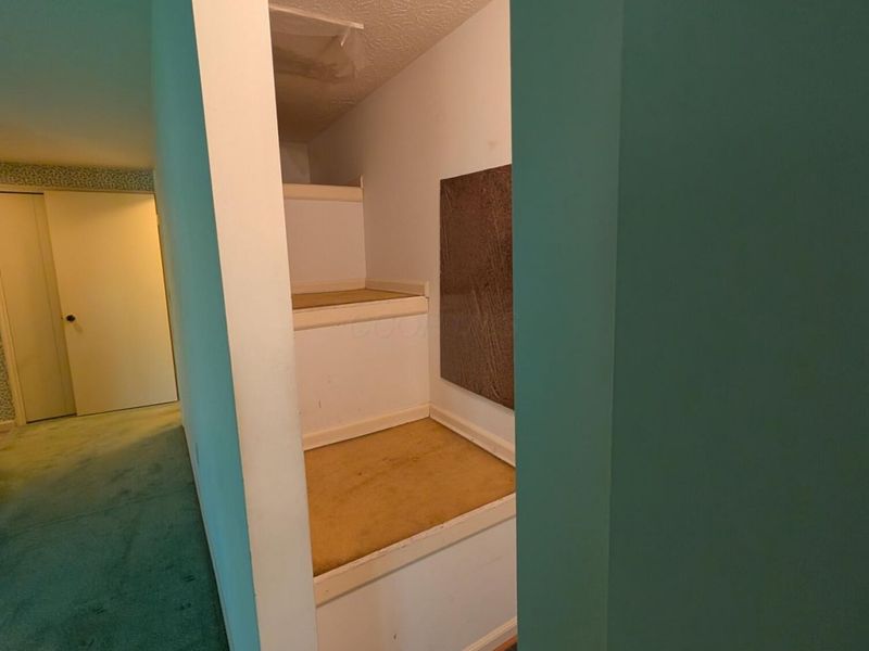 1676 Van Pelt Street, Unit 76, Columbus, OH 43220 Photo 15